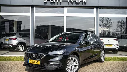 Gebruikt 2021 Seat Leon Style Hatchback | € 17.900 (Eerlijke prijs)