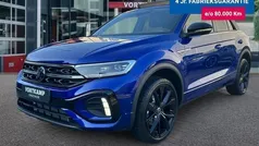 Blauw, metallic lak Nieuw 2025 VW T-Roc R-line SUV | € 45.995 (Eerlijke prijs)