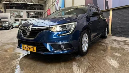 Occasion Renault Mégane GrandTour LIMITED 140 PK (102 kW) 2020 Blauw Stationwagen