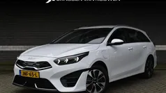 Wit Gebruikt 2022 Kia Ceed Hatchback | € 23.395 (Eerlijke prijs)