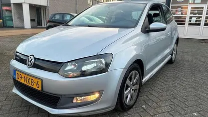 Grijs Gebruikt 2010 VW Polo Trendline Hatchback | € 1.900 (Goede deal)