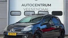 Zwart, metallic lak Gebruikt 2007 Renault Clio II Dynamique Hatchback | € 1.950 (Eerlijke prijs)