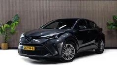 Grijs, metallic lak Gebruikt 2022 Toyota C-HR Executive SUV | € 26.950 (Eerlijke prijs)