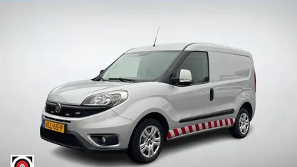 Grijs Gebruikt 2016 Fiat Doblò MPV | € 4.450 (Goede deal)
