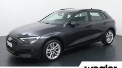 Grijs Gebruikt 2023 Audi A3 Sportback Hatchback | € 32.840 (Eerlijke prijs)