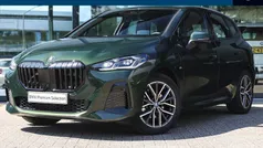 Groen Gebruikt 2023 BMW 225 Active Tourer Executive MPV | € 38.950 (Eerlijke prijs)