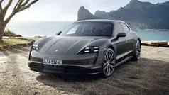 Grijs Gebruikt 2022 Porsche Taycan Cross Turismo Stationwagen | € 67.900 (Super prijs)