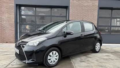 Occasion 2017 Toyota Yaris Hatchback | € 8.349 (Eerlijke prijs)