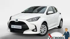 Wit Gebruikt 2022 Toyota Yaris Hybrid Comfort Hatchback | € 17.950 (Goede deal)