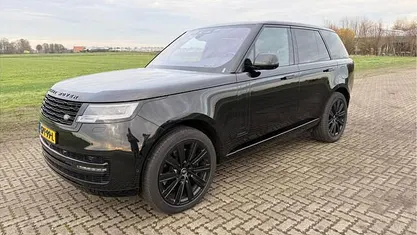 Zwart (metallic) Gebruikt 2023 Land Rover Range Rover Autobiography SUV | € 127.450 (Eerlijke prijs)