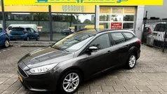 Grijs, metallic lak Gebruikt 2015 Ford Focus Trend Stationwagen | € 8.950 (Eerlijke prijs)