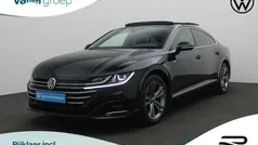 Zwart, metallic lak Gebruikt 2021 VW Arteon Business+ Hatchback | € 34.950 (Eerlijke prijs)