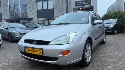 Occasion Ford Focus Trend 101 PK (74 kW) 2000 Hatchback