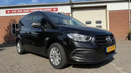 Zwart Gebruikt 2022 Mercedes Citan 110 Van | € 15.450 (Eerlijke prijs)
