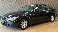Zwart, metallic lak Gebruikt 2004 BMW 530 Executive Sedan | € 8.995 (Eerlijke prijs)