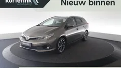 Grijs Gebruikt 2016 Toyota Auris Touring Sports Executive Stationwagen | € 15.950 (Eerlijke prijs)