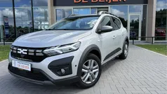 Grijs Gebruikt 2023 Dacia Sandero Hatchback | € 20.645 (Eerlijke prijs)