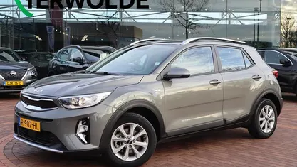 Groen Occasion 2022 Kia Stonic SUV | € 21.945 (Goede deal)