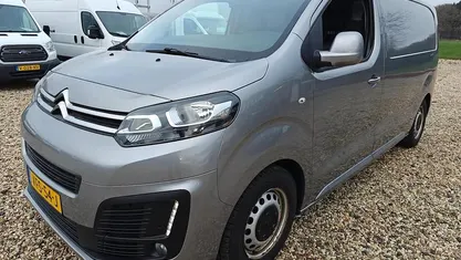 Grijs (metallic) Gebruikt 2020 Citroën Jumpy MPV | € 13.500 (Eerlijke prijs)