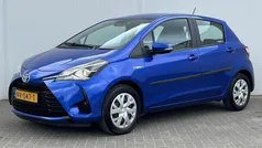 Blauw Gebruikt 2017 Toyota Yaris Hatchback | € 14.985 (Eerlijke prijs)