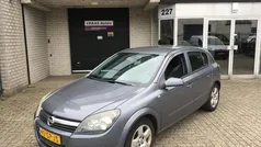 Grijs Gebruikt 2006 Opel Astra Edition Hatchback | € 1.999 (Eerlijke prijs)