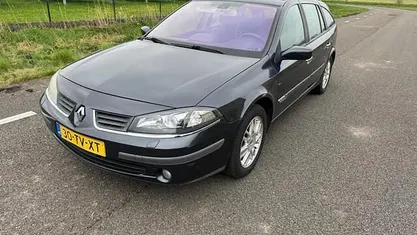 Grijs Occasion 2007 Renault Laguna GrandTour Stationwagen | € 599 (Eerlijke prijs)