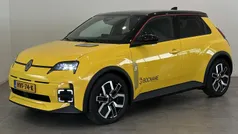 Geel Nieuw 2025 Renault R5 Urban Hatchback | € 29.695 (Goede deal)