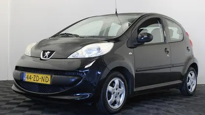 Occasion 2008 Peugeot 107 Urban Move Hatchback | € 2.350 (Eerlijke prijs)