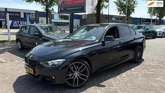 Zwart Gebruikt 2012 BMW 320 Executive Sedan | € 13.950 (Eerlijke prijs)
