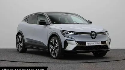 Grijs Nieuw 2025 Renault Megane E-Tech Iconic Hatchback | € 39.550 (Eerlijke prijs)