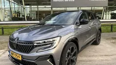 Grijs Gebruikt 2024 Renault Austral Iconic Esprit Alpine SUV | € 38.450 (Eerlijke prijs)