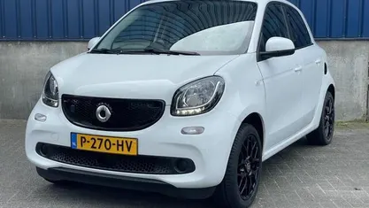 Wit Gebruikt 2019 Smart ForFour Electric Drive Passion Hatchback | € 9.950 (Eerlijke prijs)