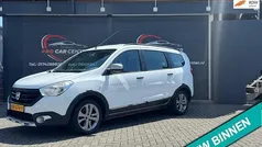 Wit, metallic lak Gebruikt 2016 Dacia Lodgy Stepway MPV | € 9.999 (Eerlijke prijs)
