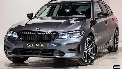 Grijs Gebruikt 2022 BMW 330 M Sport Stationwagen | € 30.345 (Goede deal)