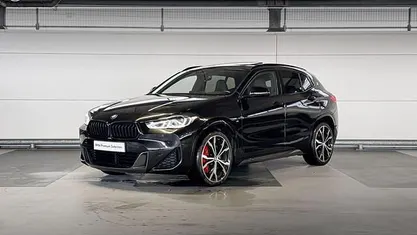 Saphirschwarz metallic (zwart metallic) Occasion 2021 BMW X2 Executive SUV | € 31.900 (Eerlijke prijs)