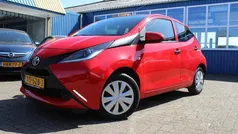 Rood Gebruikt 2017 Toyota Aygo Hatchback | € 7.888 (Goede deal)