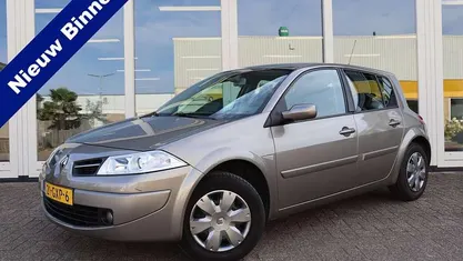 Beige Occasion 2008 Renault Mégane III Business Hatchback | € 4.250 (Eerlijke prijs)