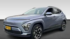 Blauw parelmoer Gebruikt 2024 Hyundai Kona Premium SUV | € 38.930 (Eerlijke prijs)