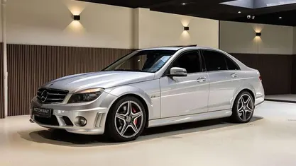 Grijs, metallic lak Occasion 2010 Mercedes C63 AMG AMG Sedan | € 38.950 (Eerlijke prijs)