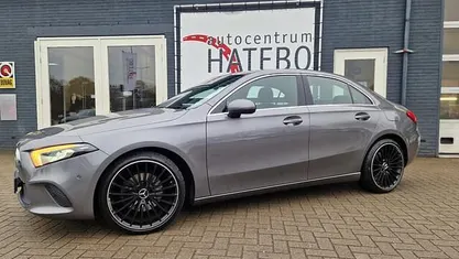 Gebruikt 2019 Mercedes A200 Premium Plus Sedan | € 23.900 (Eerlijke prijs)