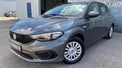 Grijs Gebruikt 2019 Fiat Tipo Lounge Hatchback | € 12.940 (Eerlijke prijs)