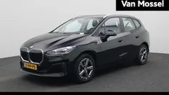 Zwart Gebruikt 2024 BMW 230 Basis Stationwagen | € 39.900 (Goede deal)