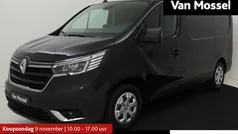 Midnightzwart d68 Gebruikt 2023 Renault Trafic Van | € 22.430 (Eerlijke prijs)