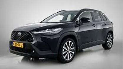 Zwart Occasion 2024 Toyota Corolla Cross SUV | € 32.945 (Eerlijke prijs)