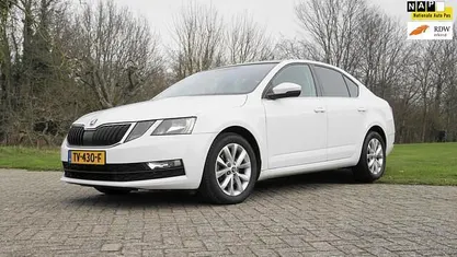 Occasion 2018 Skoda Octavia Business Line Hatchback | € 9.750 (Goede deal)