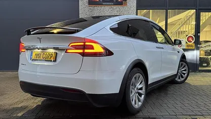 Grijs Gebruikt 2020 Tesla Model X SUV | € 47.890 (Eerlijke prijs)