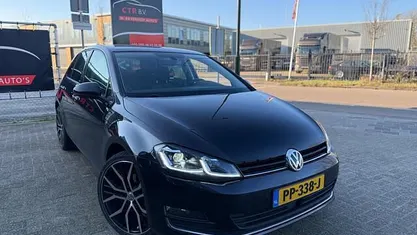 Gebruikt 2016 VW Golf VII Highline Hatchback | € 8.999 (Eerlijke prijs)