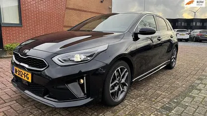 Zwart (metallic) Gebruikt 2021 Kia Ceed GT GT-Line Hatchback | € 17.950 (Goede deal)