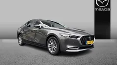 Grijs Gebruikt 2023 Mazda 3 Comfort Sedan | € 26.895 (Eerlijke prijs)
