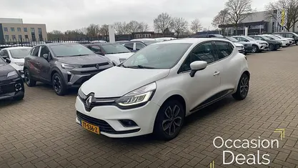 Wit Gebruikt 2018 Renault Clio IV Intens Hatchback | € 8.450 (Eerlijke prijs)